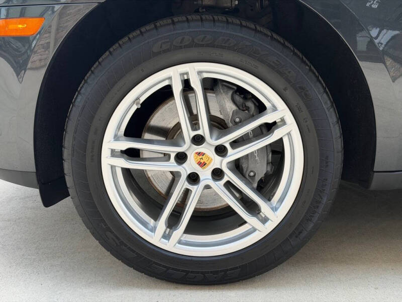 2023 Porsche Macan