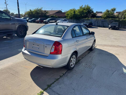 2010 Hyundai Accent GLS