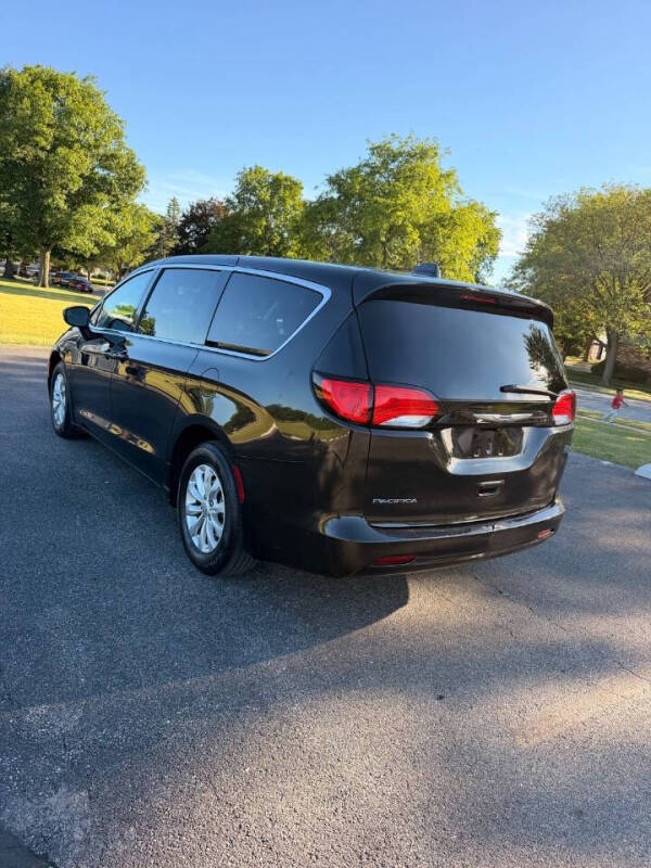 2017 Chrysler Pacifica Touring