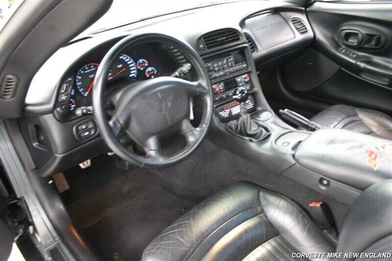 2003 Chevrolet Corvette 10