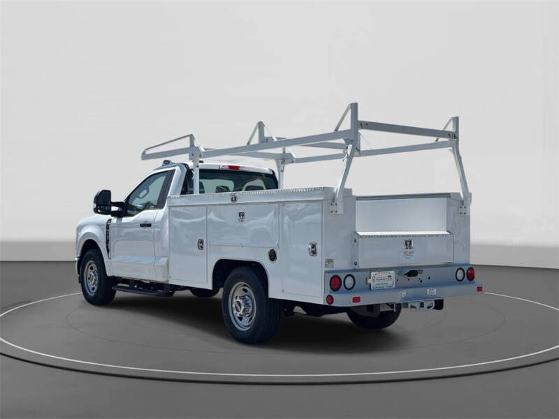 2025 Ford F-350 Super Duty XL