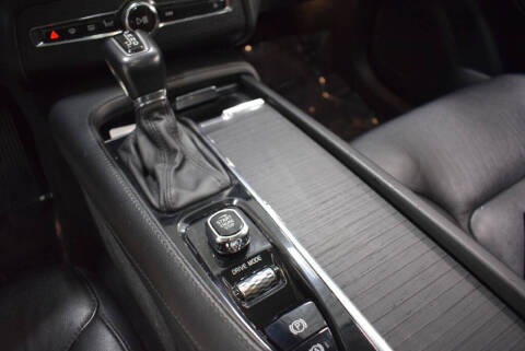 2020 Volvo XC90 T5 Momentum