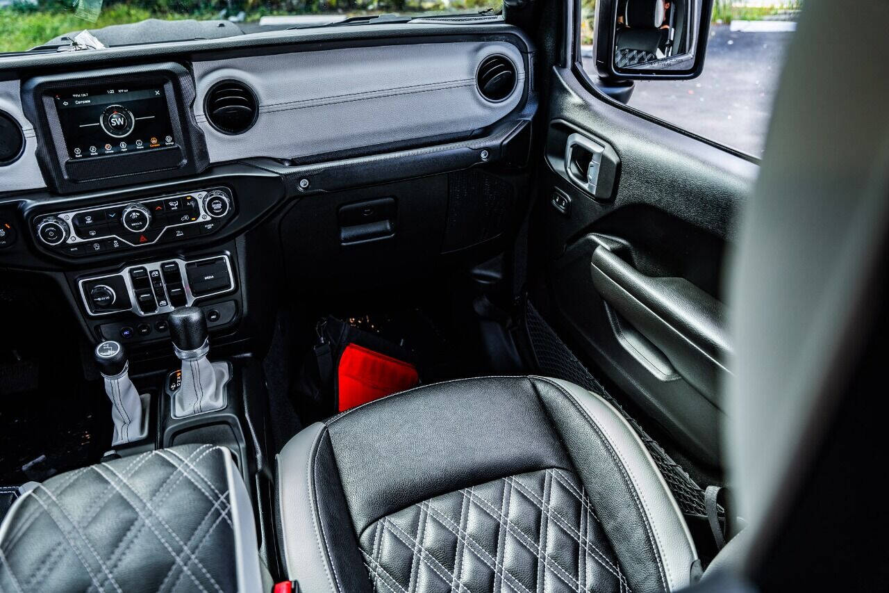 2023 JEEP Gladiator Pickup - $79,999