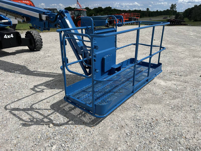 2017 Genie 65' Manlift