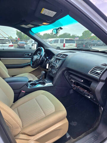 2016 Ford Explorer