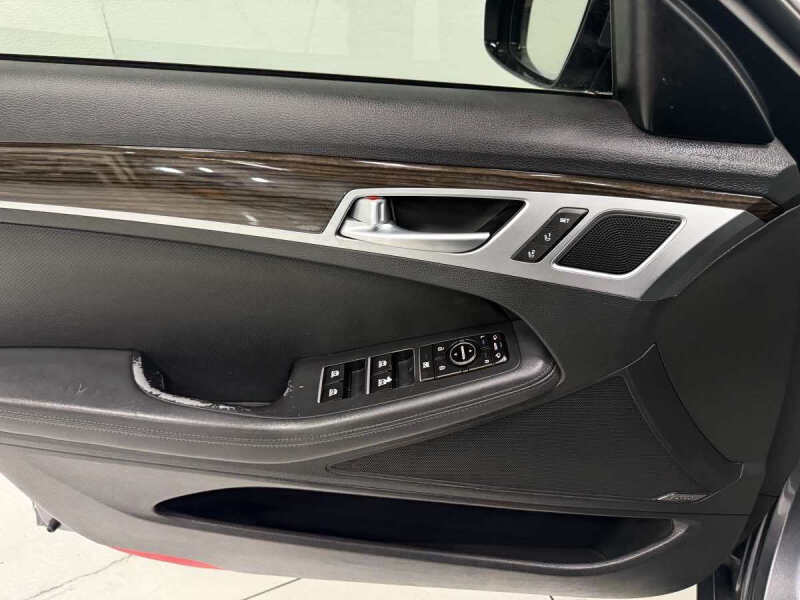 2015 Hyundai Genesis