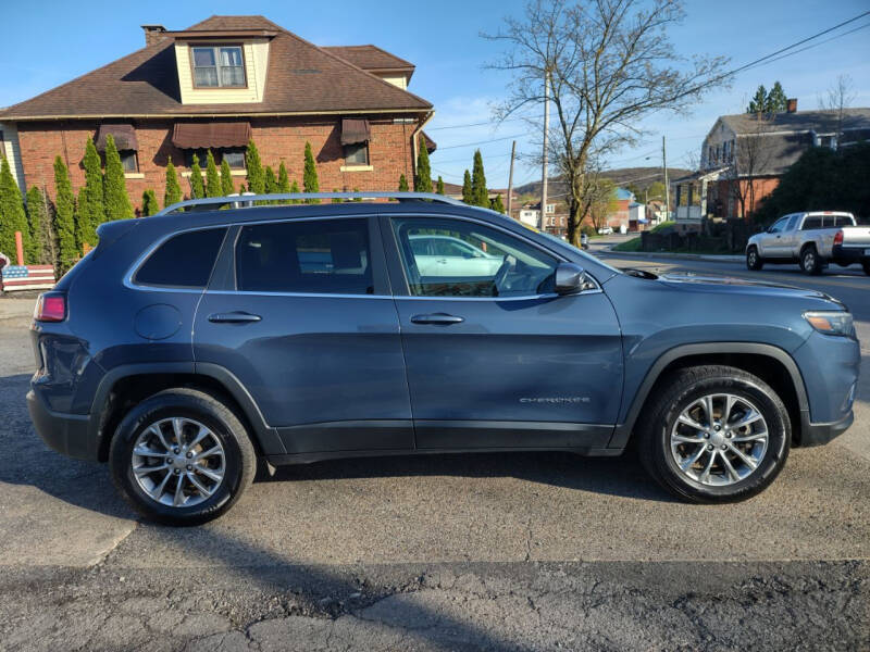 2021 Jeep Cherokee null photo 3