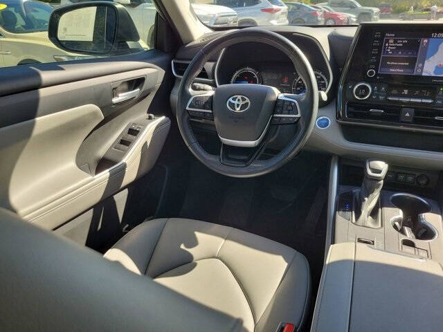 2021 Toyota Highlander Hybrid XLE