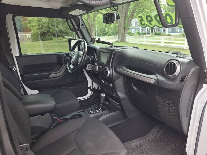 2017 Jeep Wrangler Willys Wheeler