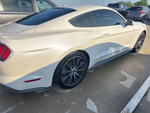 2017 Ford Mustang EcoBoost Premium