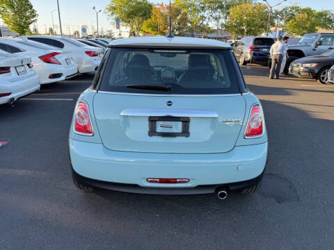 2011 MINI Cooper