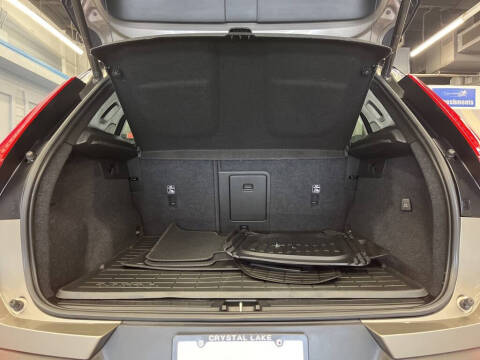 2022 Volvo XC40 T5 R-Design