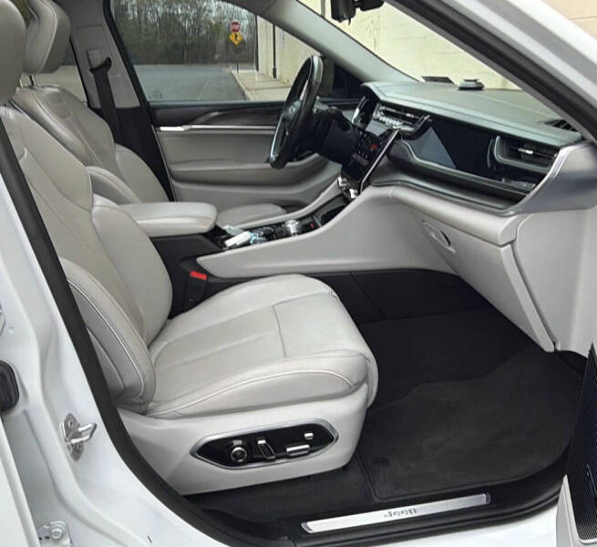 2022 Jeep Grand Cherokee L Overland