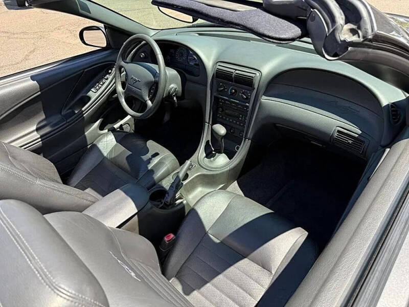 2004 Ford Mustang GT Deluxe