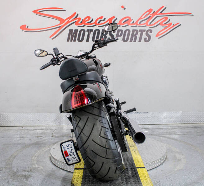 2010 Victory Hammer 8-Ball