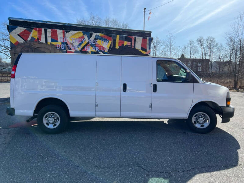 2020 Chevrolet Express 2500