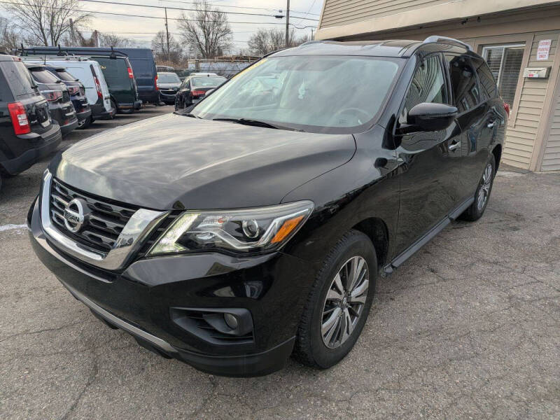 2020 Nissan Pathfinder SV