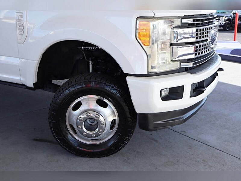 2017 Ford F-350 Super Duty Lariat