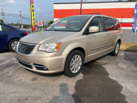 2015 Chrysler Town and Country for sale at Credit Connection Auto Sales Dover in Dover PA