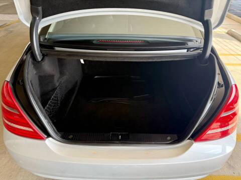 2011 Mercedes-Benz S-Class S 550