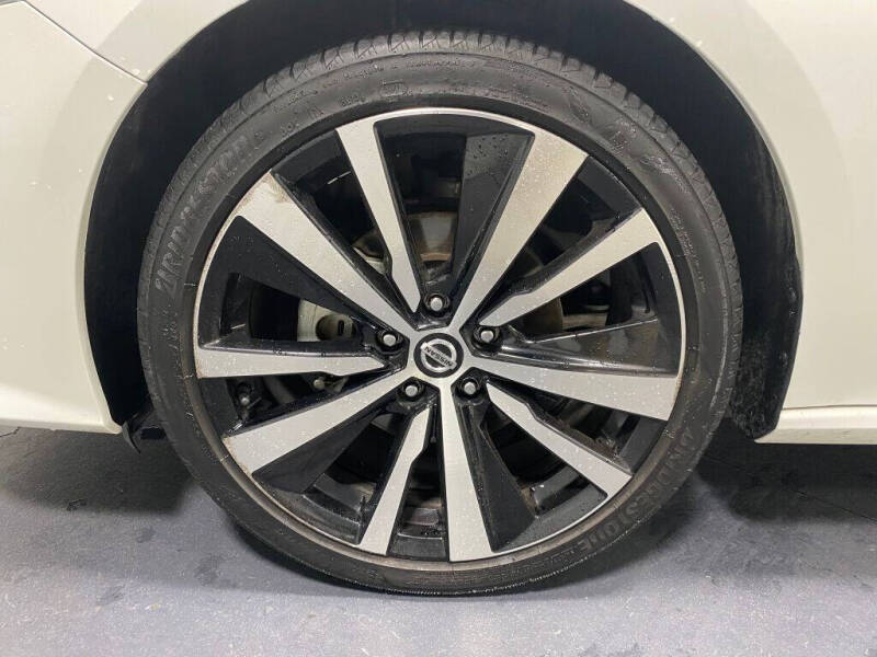 2022 Nissan Altima 2.5 SR