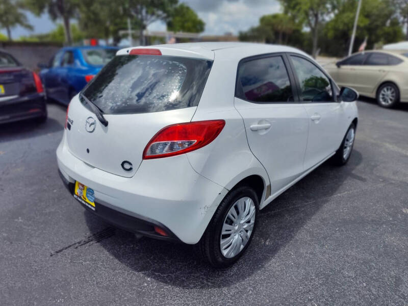 2011 Mazda MAZDA2 Touring