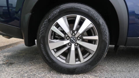 2022 Nissan Pathfinder SL