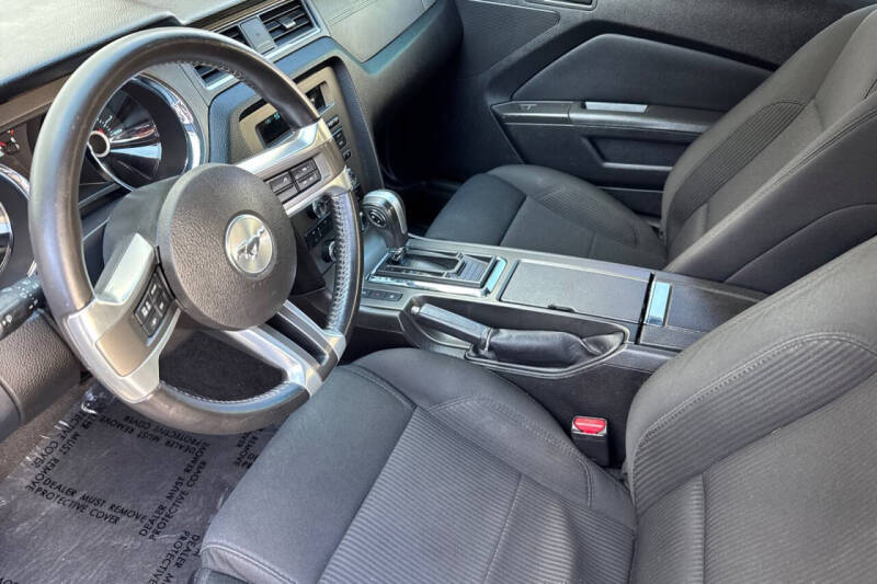 2013 Ford Mustang V6