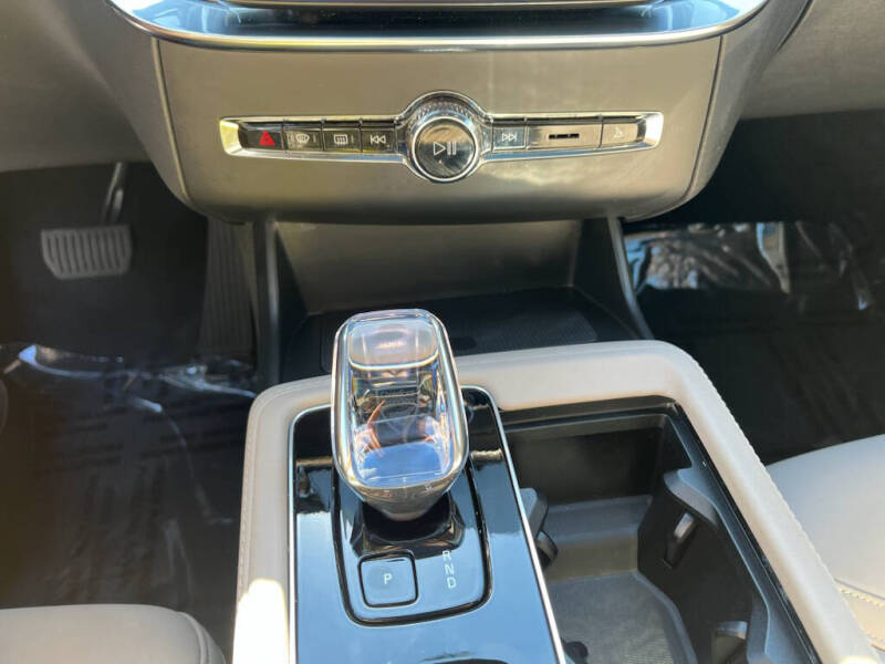 2026 Volvo XC90 B6 Plus 7P
