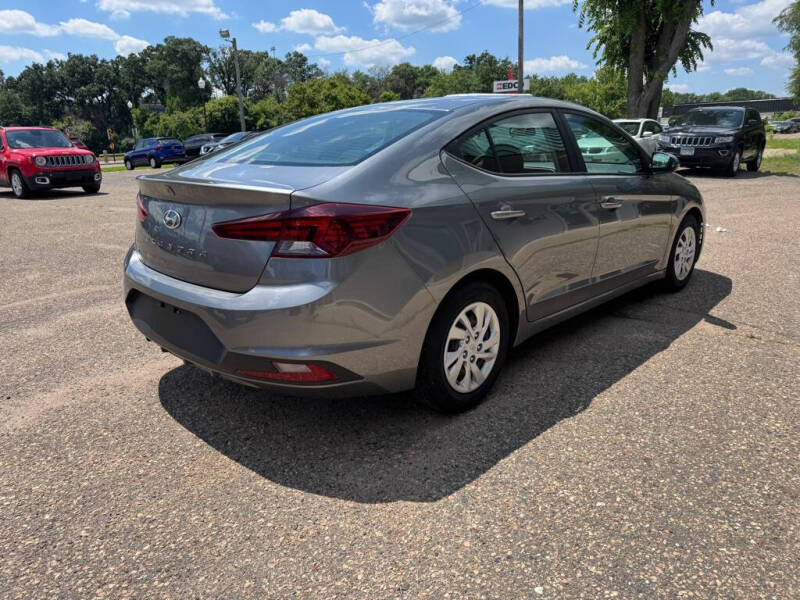 2019 Hyundai Elantra SE