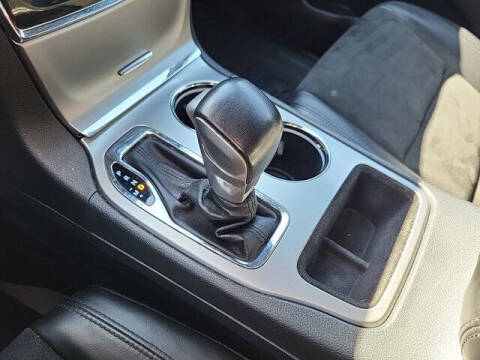 2020 Jeep Grand Cherokee Laredo E