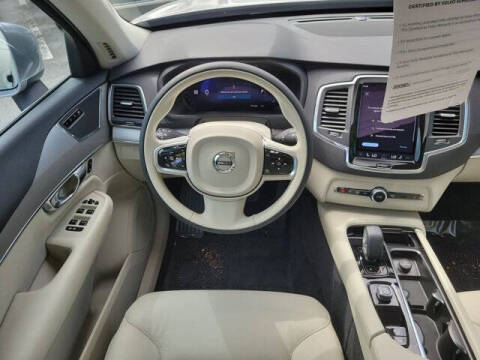 2025 Volvo XC90 B5 Core Bright Theme