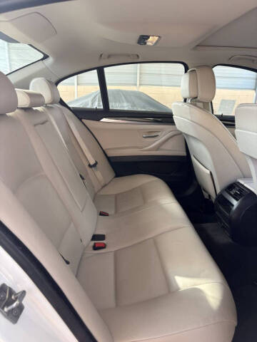 2012 BMW 5 Series 528i