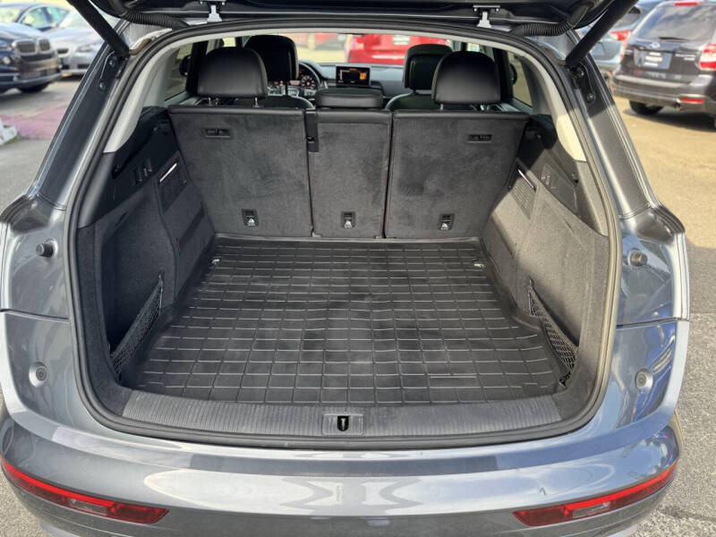 2018 Audi Q5 2.0T quattro Premium Plus