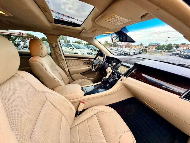 2018 Ford Taurus Limited