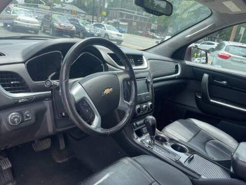 2017 Chevrolet Traverse LT