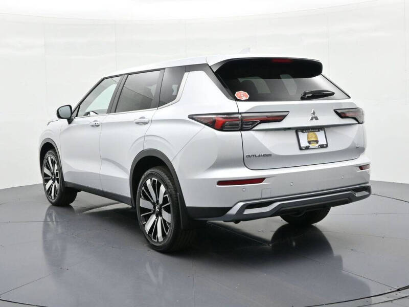 2026 Mitsubishi Outlander SE