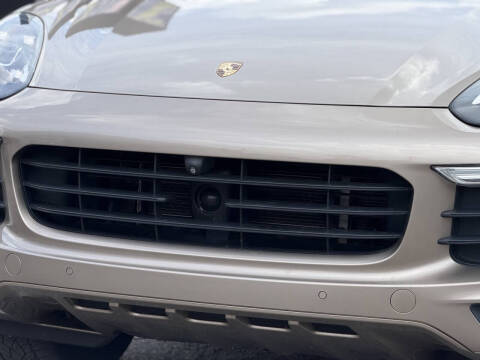 2015 Porsche Cayenne S E-Hybrid