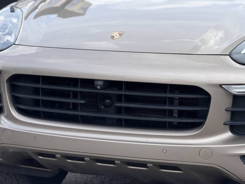 2015 Porsche Cayenne S E-Hybrid