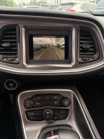 2020 Dodge Challenger SXT