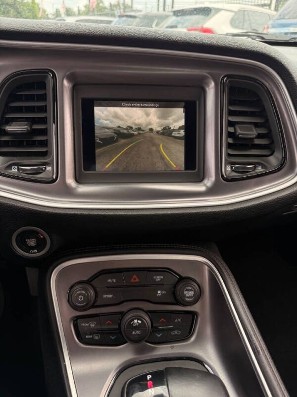 2020 Dodge Challenger SXT