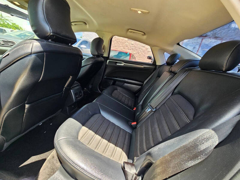2017 Ford Fusion SE