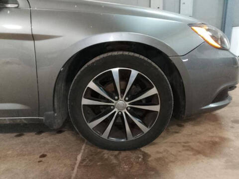 2012 Chrysler 200 S