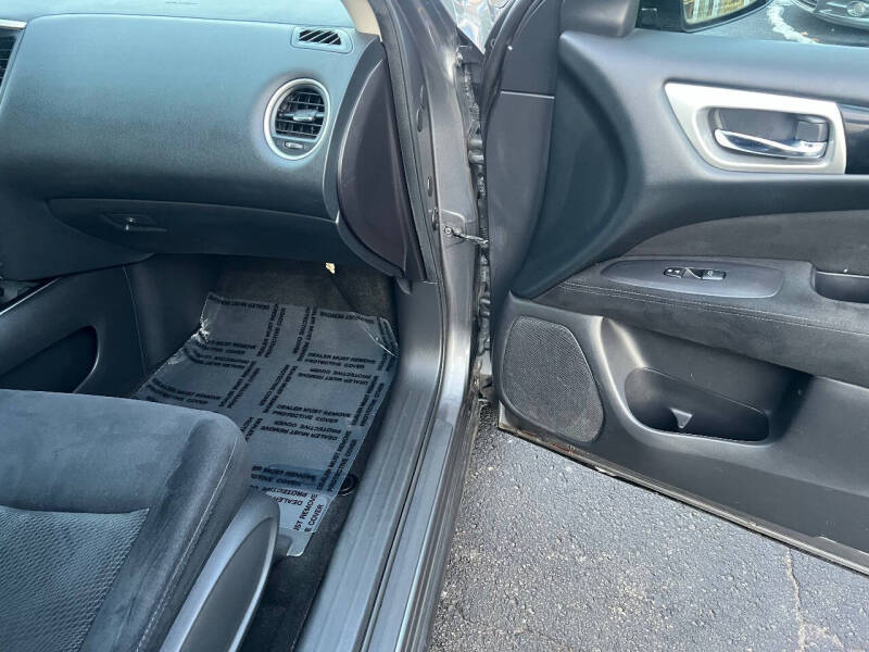 2015 Nissan Pathfinder SV