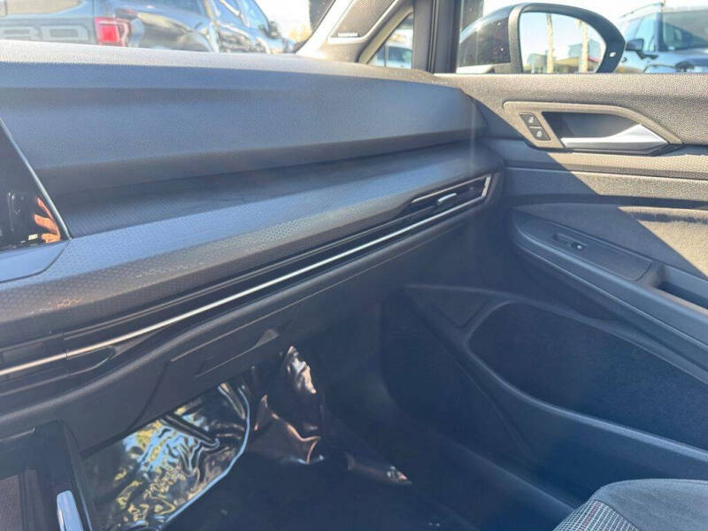 2024 Volkswagen Golf GTI 380 SE