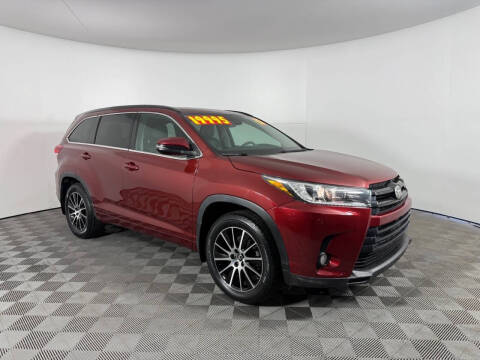 2017 Toyota Highlander SE