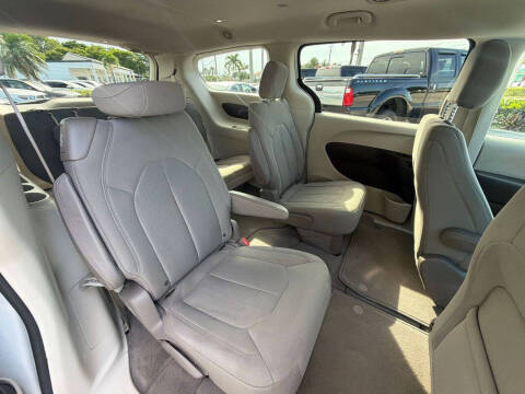 2017 Chrysler Pacifica Touring