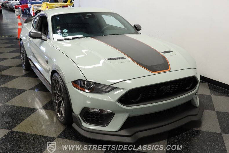 2022 Ford Mustang Mach 1