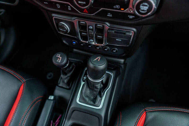 2023 Jeep Gladiator Sport S
