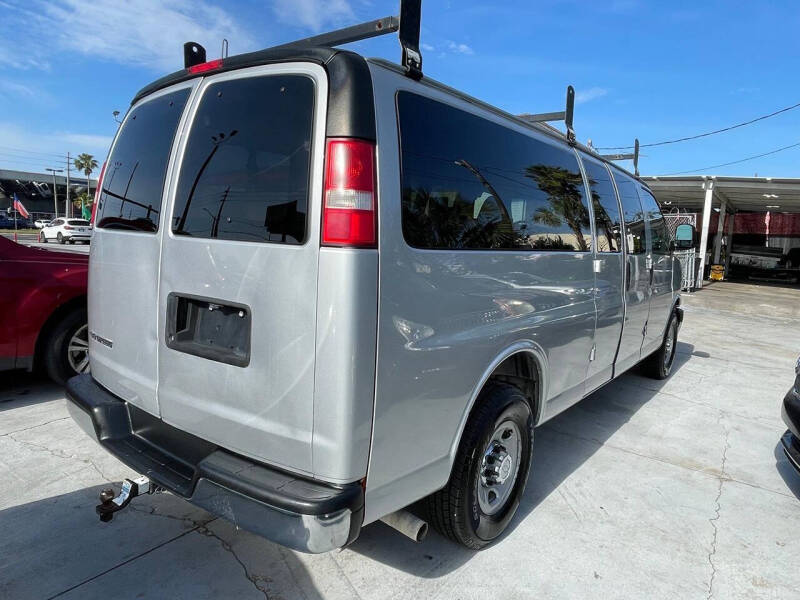 2017 Chevrolet Express LT 3500